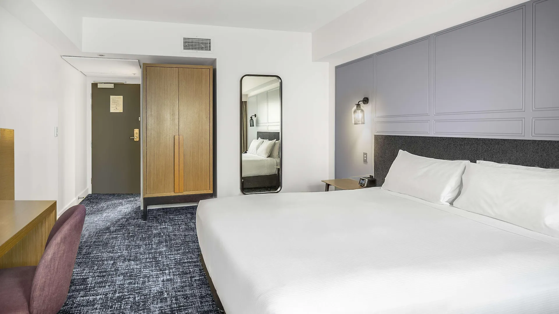 **** Отель Chateau On The Park - Christchurch, A Doubletree By Hilton Новая Зеландия