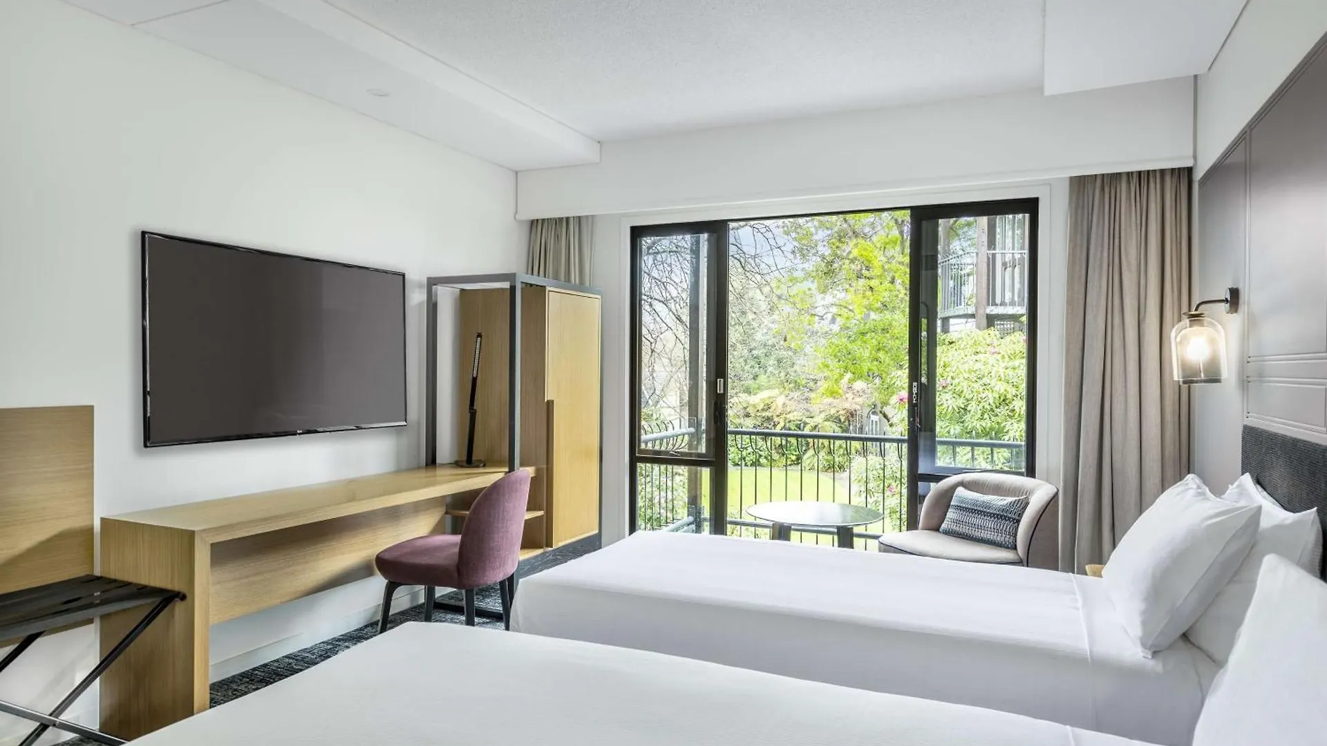 Chateau On The Park - Christchurch, A Doubletree By Hilton Новая Зеландия