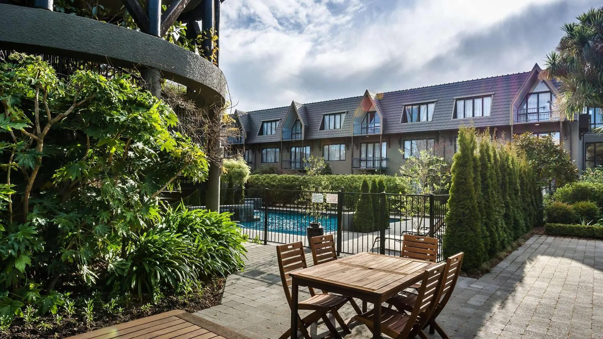 Chateau On The Park - Christchurch, A Doubletree By Hilton Отель